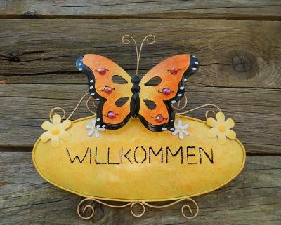 "Willkommen" Haustürschild aus Metall mit Schmetterling Türschild Wandschild Schild Wanddeko Gartendeko Eingangsschild